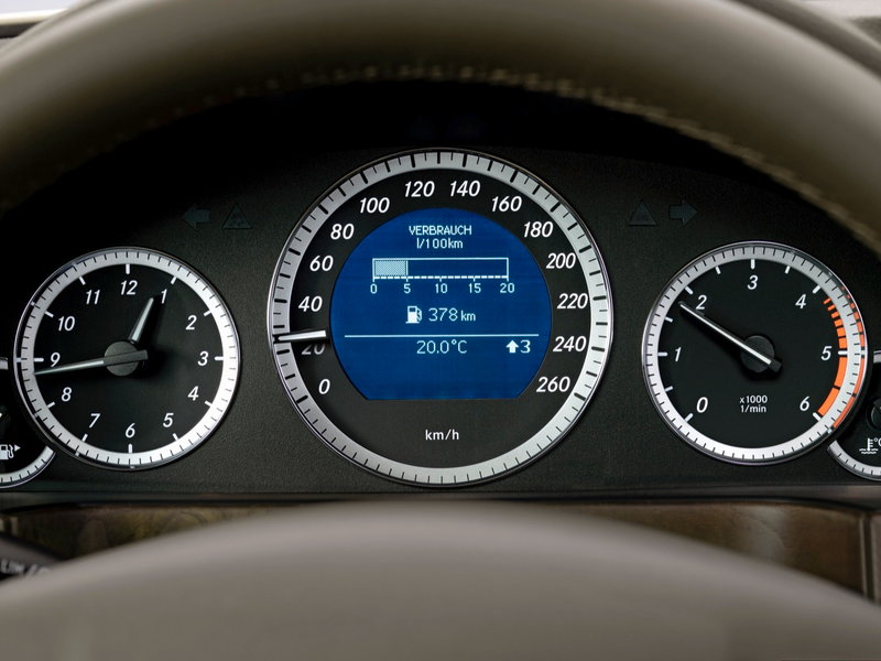 Illustration for article titled 2010 Mercedes E-Class: Mega Gallery